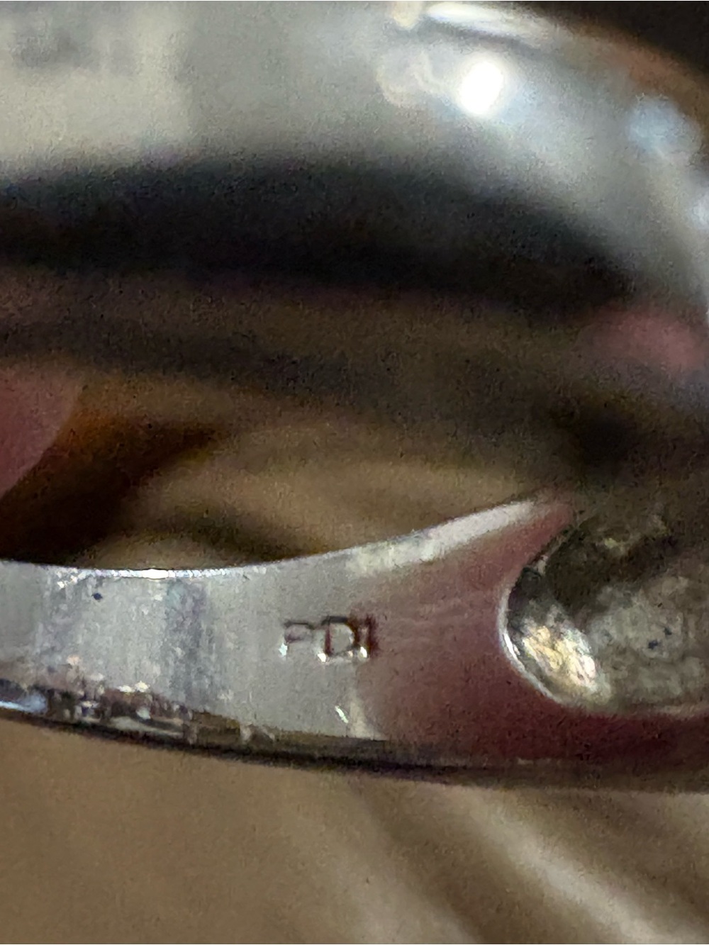 Platinum Ring with amethyst Center Stone - Picture 2 of 3